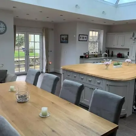 New Luxury Farmhouse With Hot Tub & Superking Beds Casa de Férias