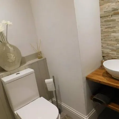 New Luxury Farmhouse With Hot Tub & Superking Beds * Soutergate