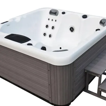 New Luxury Farmhouse With Hot Tub & Superking Beds * Soutergate